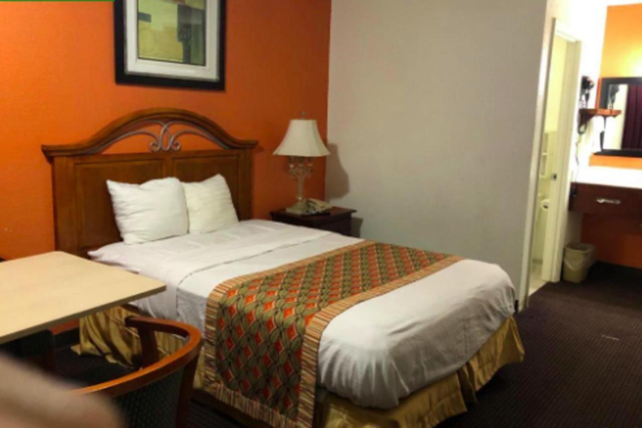 Oyo Hotel Richmond Hill Savannah Area I-95 外观 照片